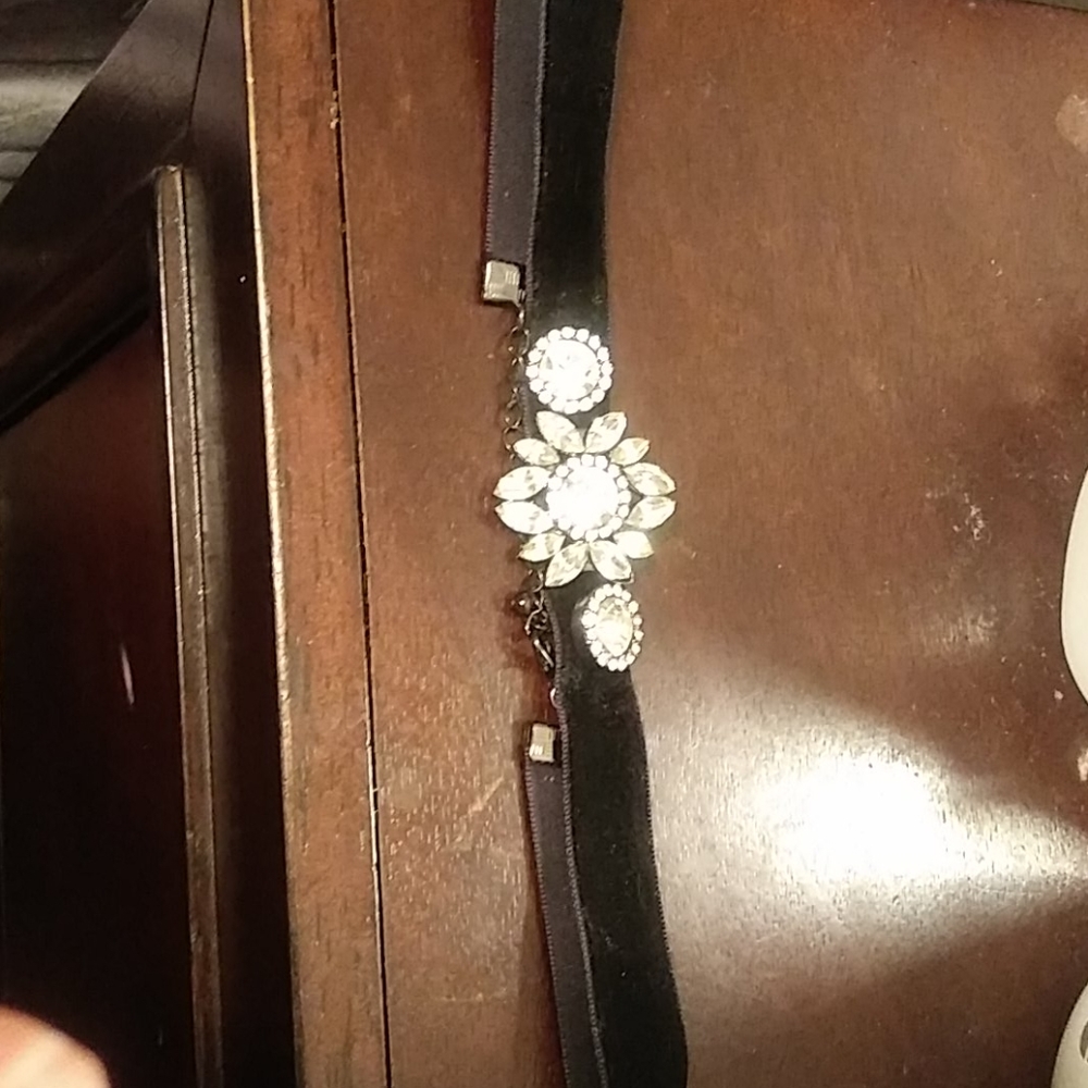 Diamond choker